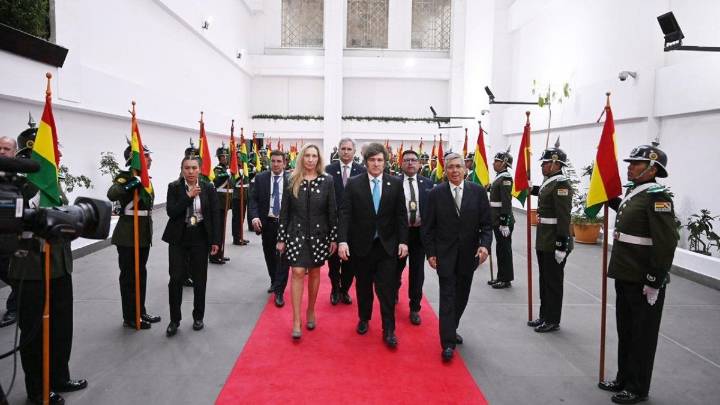 Milei asistió a la jura presidencial de Paz Pereira en Bolivia