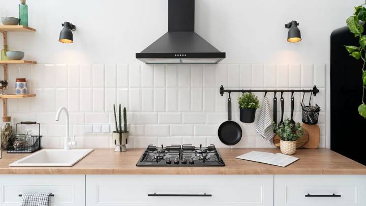 Paso a paso: cómo preparar un perfume para quitar el olor a frito de la cocina