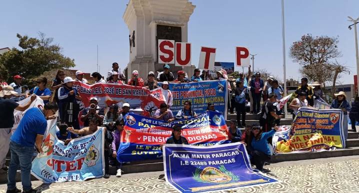 Docentes marchan por las calles de Pisco exigiendo mejoras salariales y otros