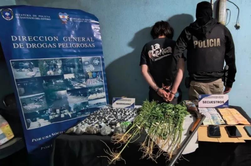 Desarticularon un punto de venta de drogas en Sumampa y detienen a "Payu Cumbia"