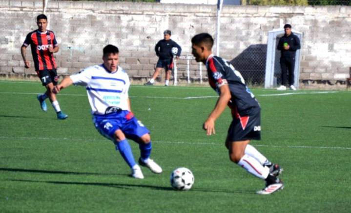 Triunfos de Defensores del Parque y CEC en el inicio de la 13ª fecha