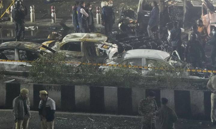 CCTV footage shows precise moment of Red Fort blast, chaos and panic thereafter