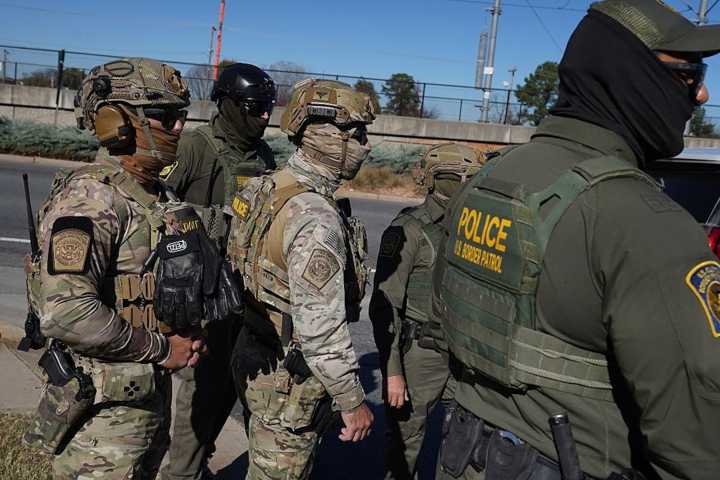 'Fear in the community': Charlotte residents, mayor rebuke federal immigration raids