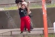 Indignante: Un familiar del Clan Sena se burló del público durante el juicio por Cecilia Strzyzowski