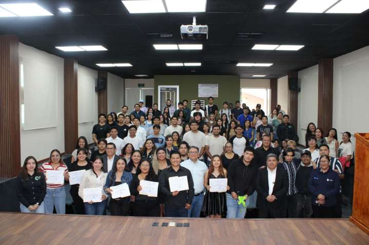 Excelencia académica del Tecnológico Superior Brilla en Evento Nacional