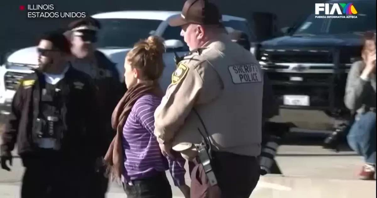 Redadas del ICE desatan indignación: mujeres bloquean calles tras irrupción en guardería infantil