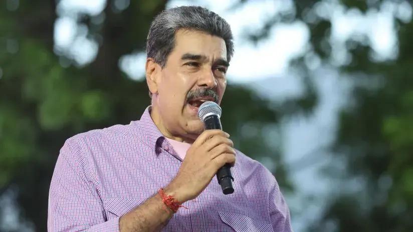 "Es mentira": el chavismo arremete contra versiones de una salida negociada de Maduro