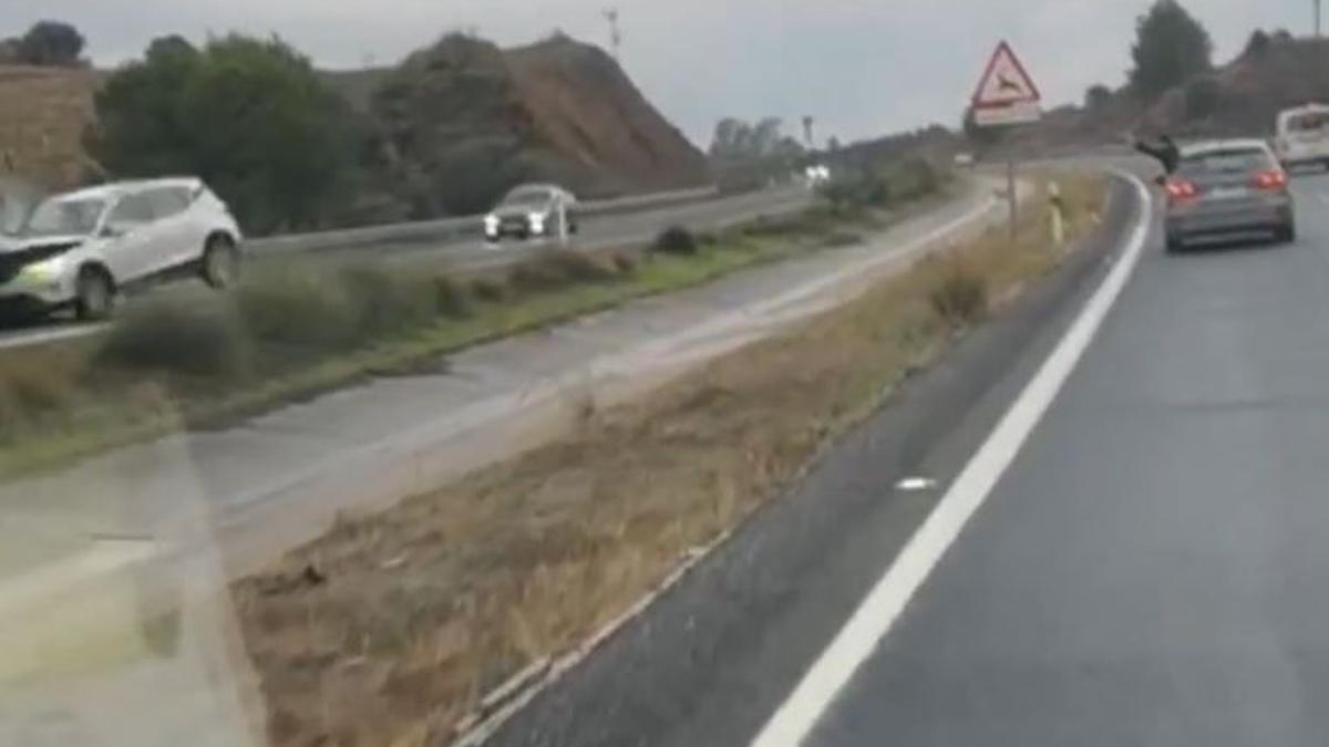 Momento del impacto en el accidente de tráfico en la AP