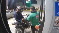 Asalto a despachador de gasolinería PEMEX en Puebla queda captado por cámaras de seguridad