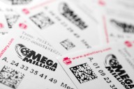 Largest jackpot of 2025 up for grabs as Mega Millions climbs to $800M
