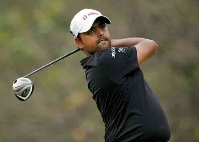 Trident Open 2025: Local lad Akshay Sharma joins Manu Gandas in the clubhouse lead on Day Two