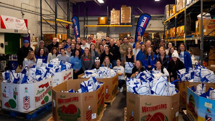 Bills sign DE Shaq Lawson to the practice squad