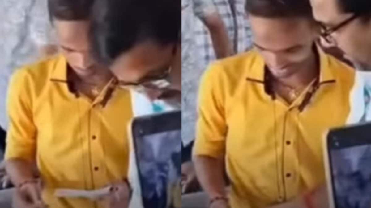 Kolkata Man First To Be Fined For ‘Travelling Without Ticket’ On New AC Local Train, Co-Passengers Click Pics: ‘Surely A UPSC Question’