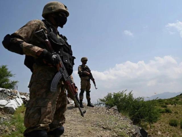 Pakistan Army trains Iraqi troops