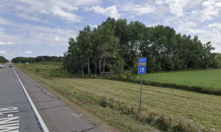 Driver dies after crashing into tree near Brainerd