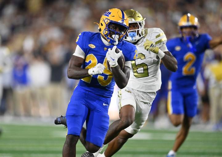 Pitt stuns No. 15 Georgia Tech, likely keeping Jackets out of ACC title game