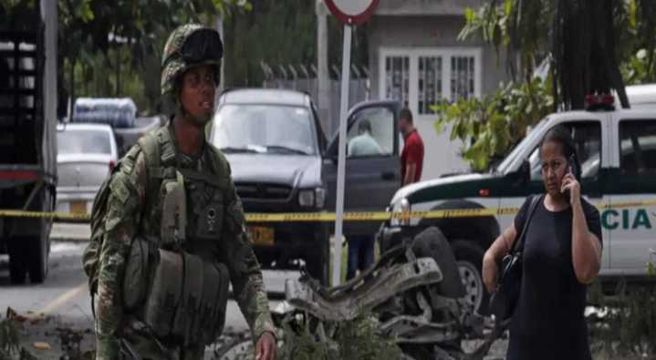 Atentado con carro bomba en Colombia: dos muertos y un herido en un ataque devastador
