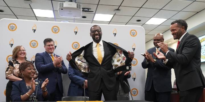 Killeen ISD board names Dr. King Davis as new superintendent