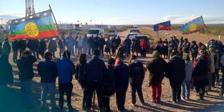 La Justicia ordenó a una comunidad de mapuches que cese de inmediato un bloqueo a una planta de YPF en Loma La Lata