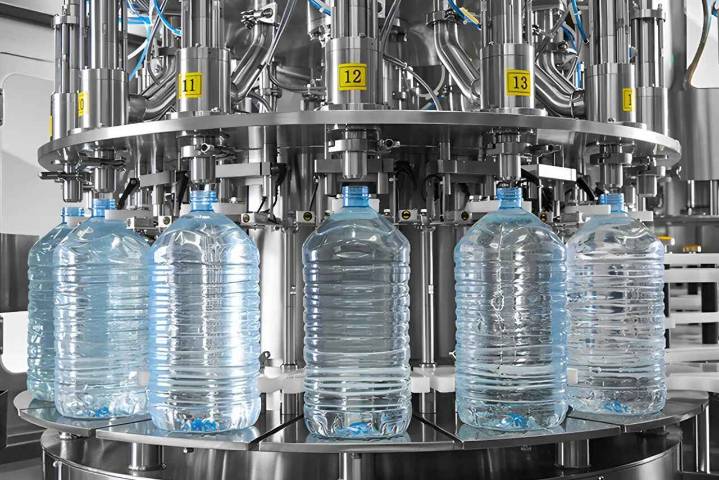 Stock jumps 19% after announcing Q2 results and 3x revenue growth by FY28