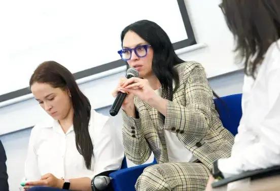 Alertan a la Procuraduría sobre posible conflicto de interés de María del Mar Pizarro con la “Ley de la Noche”