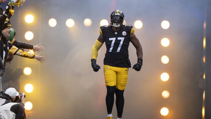 Steelers place LT Broderick Jones on IR with neck injury