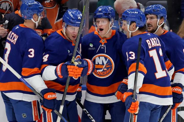 Islanders vs. Devils prediction: Odds, picks, and best bet for Monday night