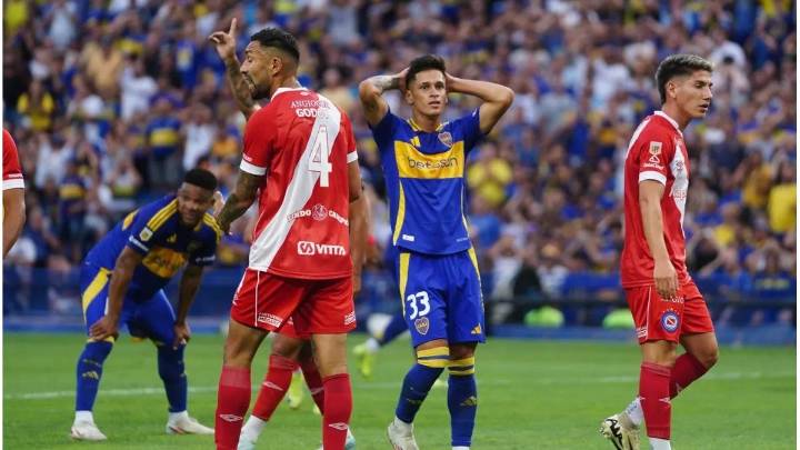 Boca recibe a Argentinos por los cuartos de final: horario, TV y las formaciones para un duelo de alto voltaje
