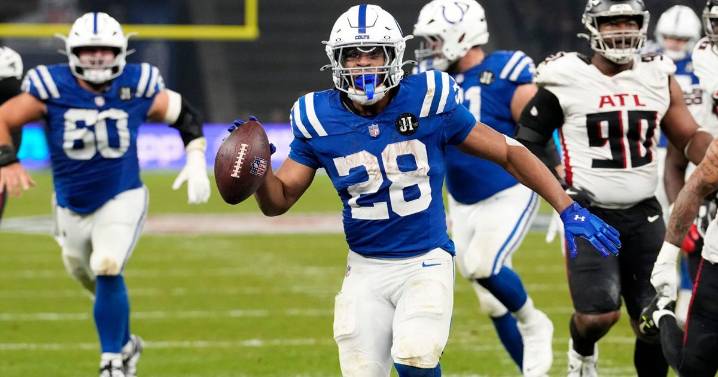 Top photos from Week 10 of the NFL season