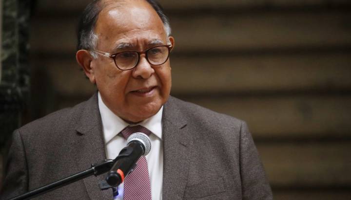 Este lunes presentarían acusación constitucional contra ministro de la Corte Suprema, Diego Simpertigue