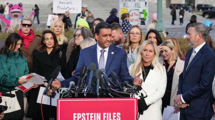 Senado de EU aprueba ley para desclasificar archivos de...