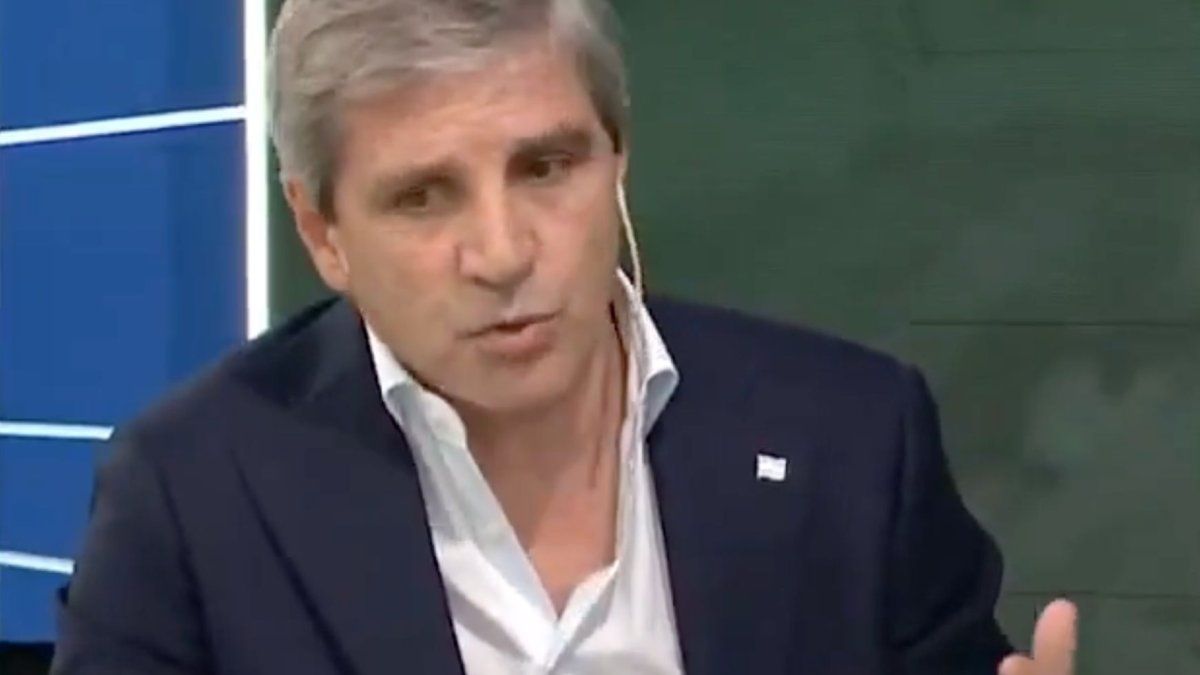 Luis Caputo ahora promete recuperación económica recién en cuatro años: "No vamos a ser Suiza en 24 horas"