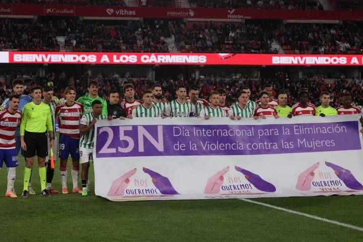 Empate que no contenta al Granada ni al Córdoba