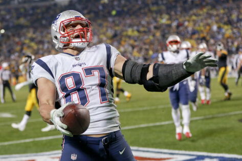 Robert Kraft Wants Rob Gronkowski to Play vs. Jets as Patriots Legend’s Retirement