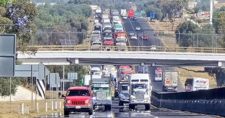 ¡Exigen seguridad y les roban! Transportistas denuncian asaltos durante megabloqueos