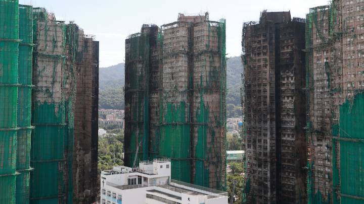 El número de muertos en el incendio de Hong Kong sube a 128: hay 200 desaparecidos