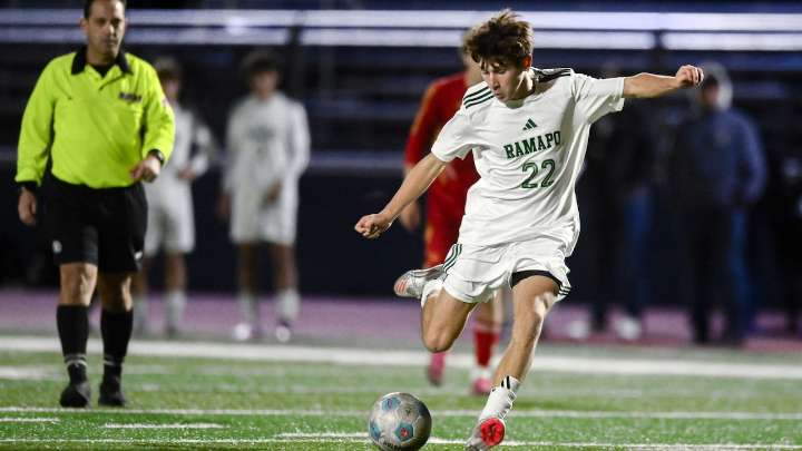 Ramapo extends win streak, defeats Garfield