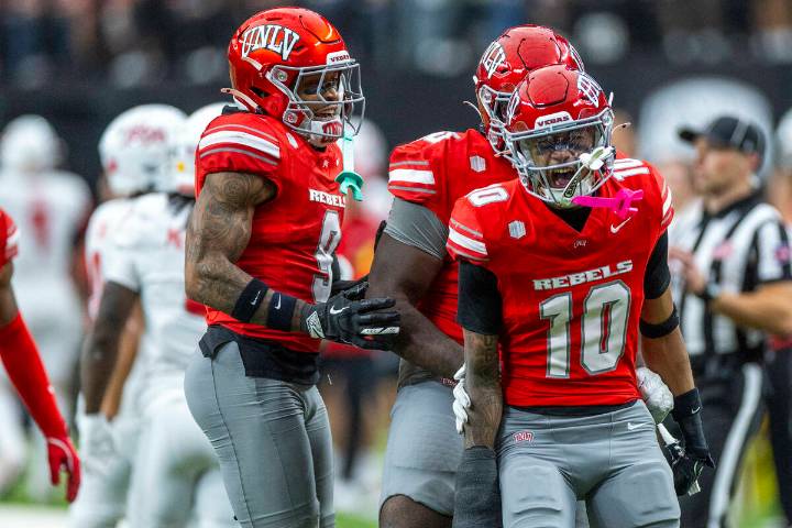 College football Week 11 betting notes, trends from Las Vegas handicapper