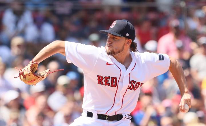 Chicago White Sox make trades, set 40