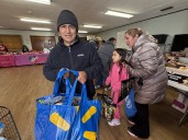 Amigos de México entregó pavos y despensa a familias en Aurora