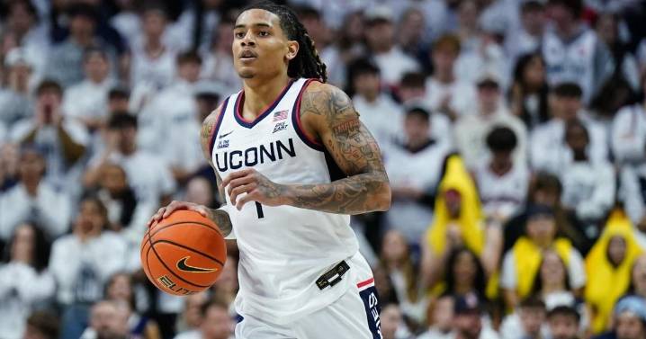 UConn vs. Arizona odds, prediction: 2025 college basketball picks for Nov. 19 from proven model