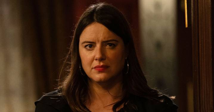 BBC EastEnders reveals terrifying Zoe Slater stalker twist