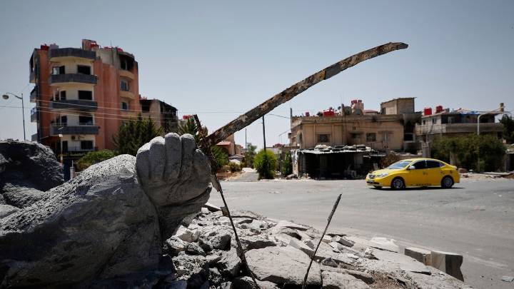 Druze groups and Syrian forces exchange ceasefire violation claims as clashes in Sweida resume