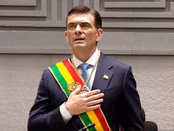 Rodrigo Paz Pereira juró como nuevo presidente de Bolivia ante la Asamblea Legislativa de su país