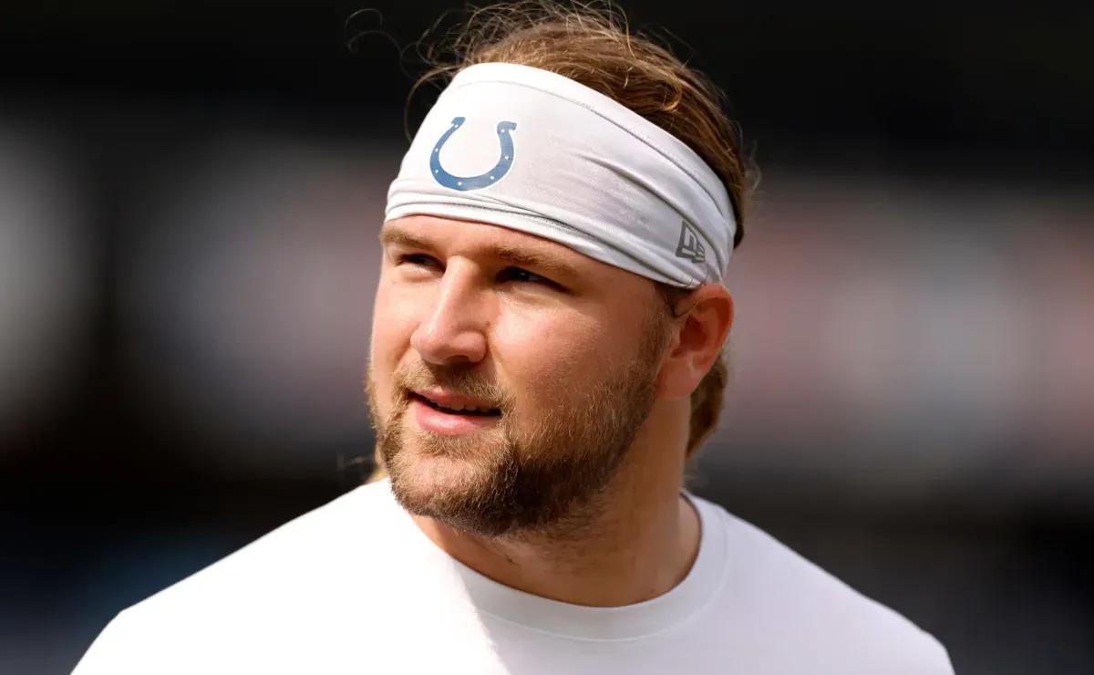 Is Tyler Warren playing today for Colts vs Texans in Week 13 of 2025 NFL season?