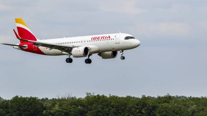 Maduro amenaza a Iberia, Air Europa y Plus Ultra con perder sus derechos de tráfico si no retoman sus vuelos a Caracas en 48 horas