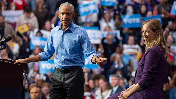Obama blasts Trump ahead of Election Day in Virginia and New Jersey