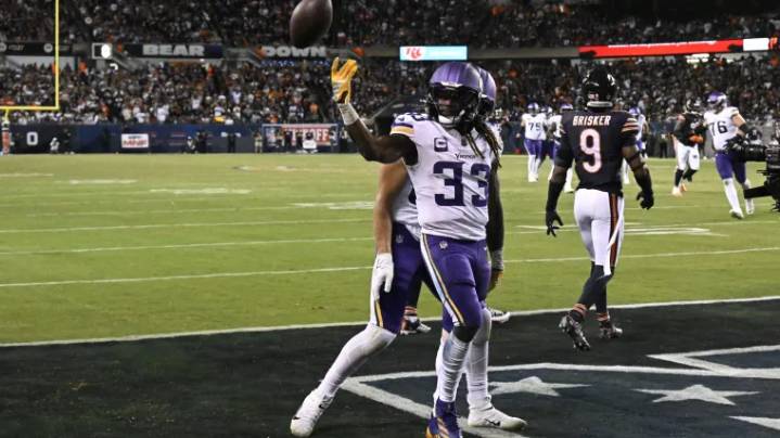 Aaron Jones injury update: Latest news on Vikings RB's status in Week 9 game