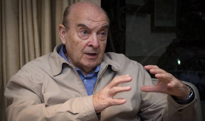 Cavallo pide eliminar el cepo, permitir dólar como moneda legal y una ley que dé seguridad jurídica