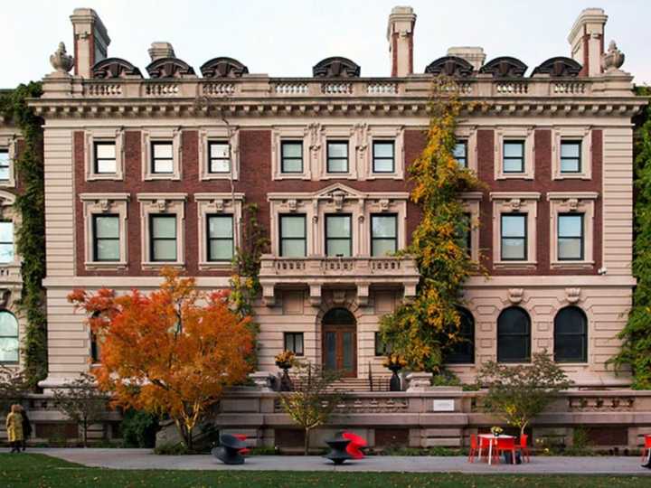 Este recorrido a pie por la Edad Dorada te lleva por los lugares más famosos de Nueva York